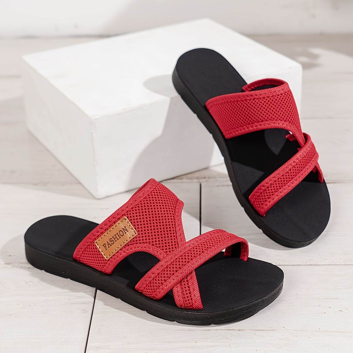 Bequeme Flachschuhe mit Kreuzriemen für Damen