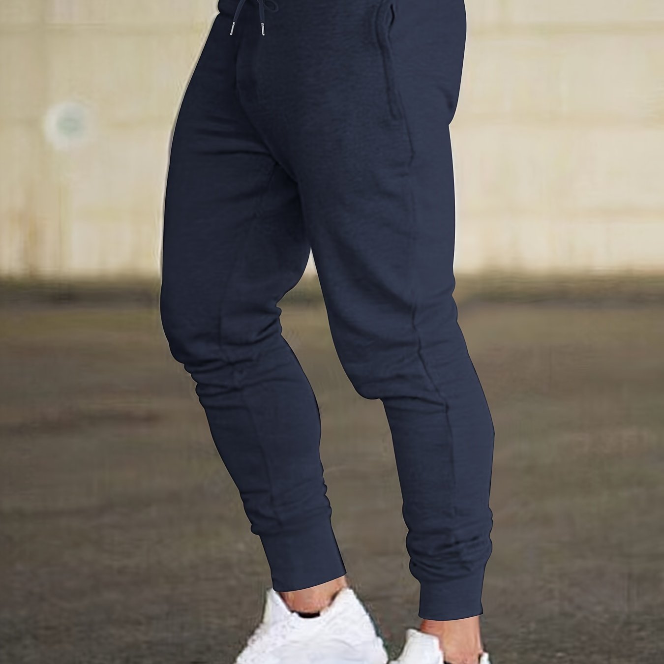 Bequeme Stretch Hose mit Reißverschlusstaschen und Kordelzug für Herren