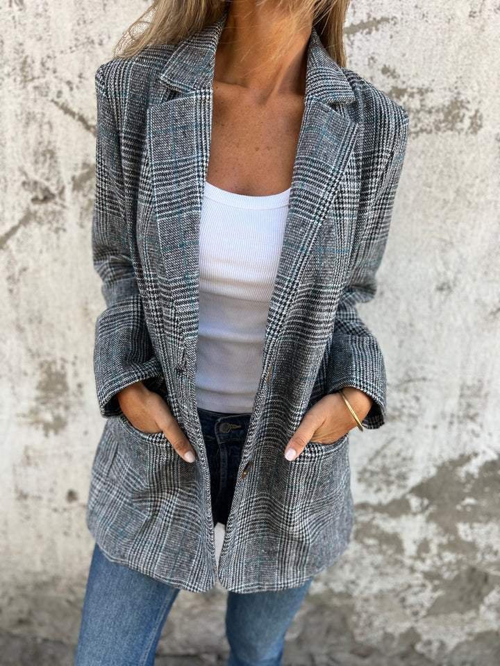 Ramona Stilvoller und Warmer Karierter Blazer