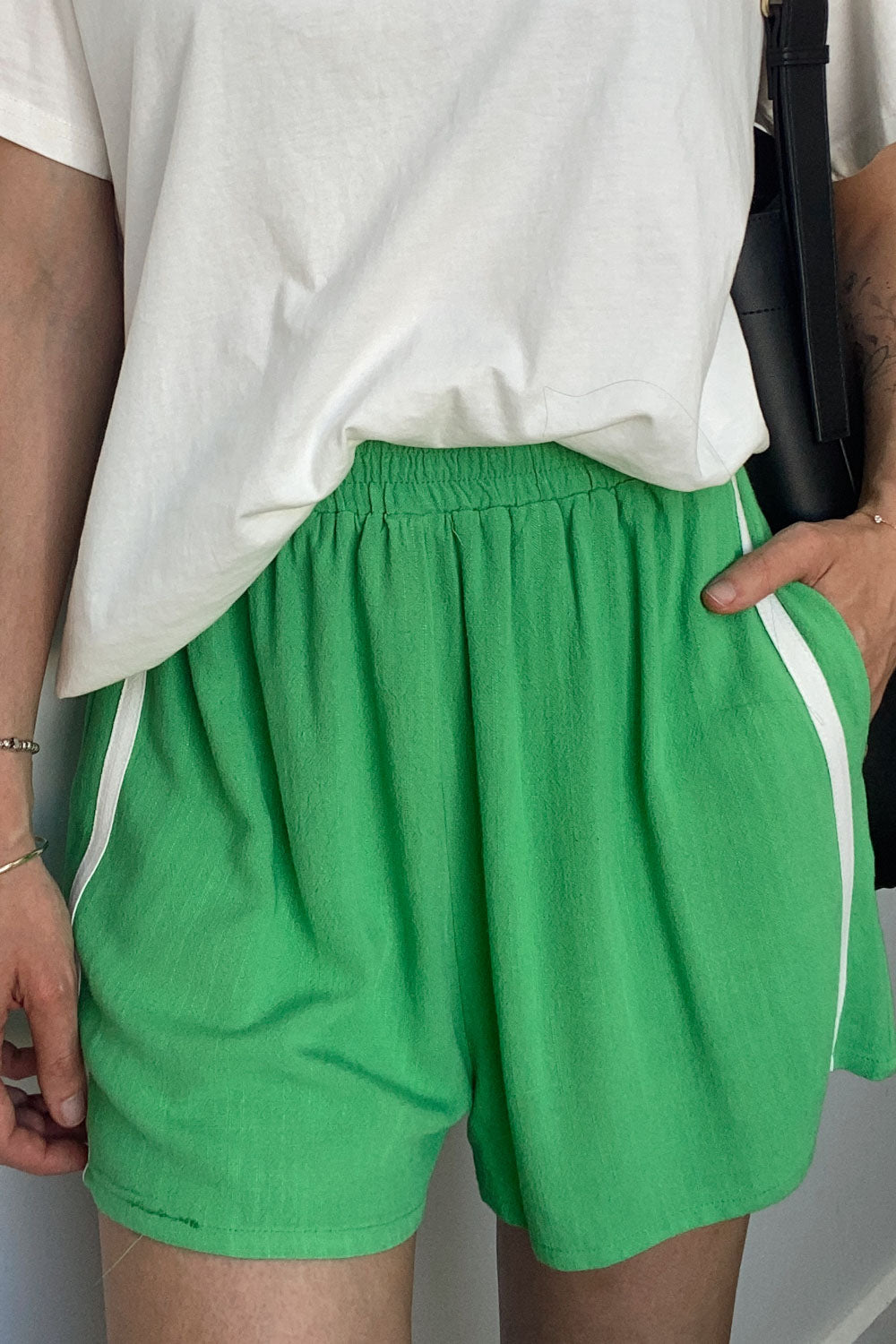 Courtney Lockere Leinen Shorts für Damen