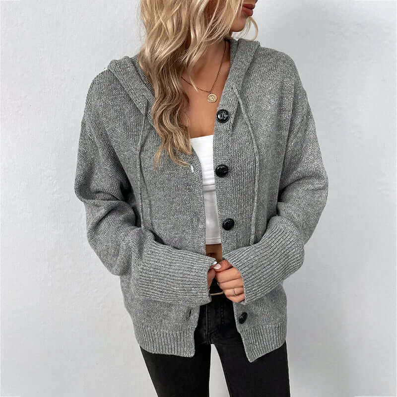 Julia Eleganter Strickpullover mit Kapuze