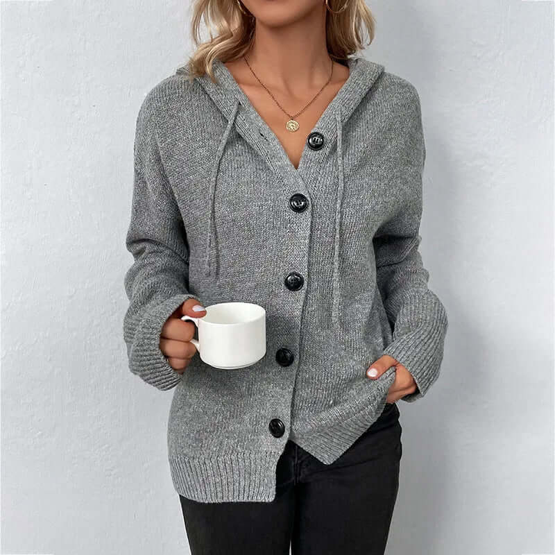 Julia Eleganter Strickpullover mit Kapuze