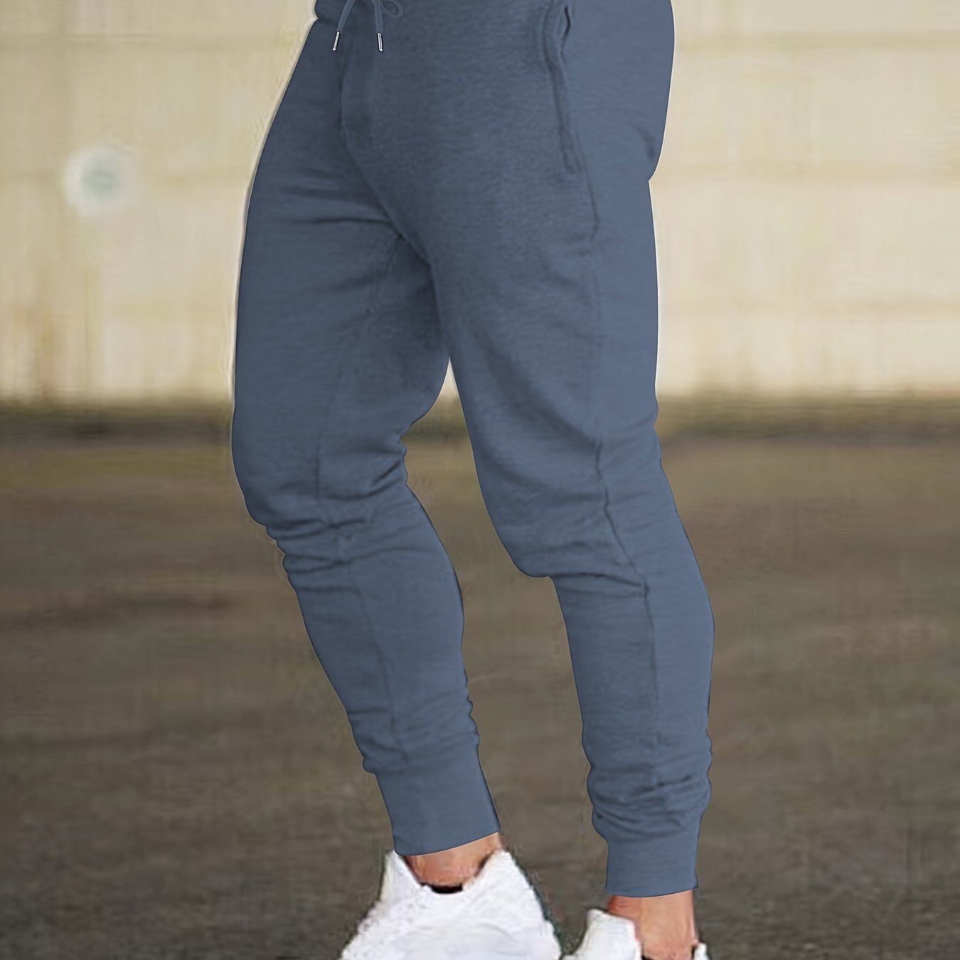 Bequeme Stretch Hose mit Reißverschlusstaschen und Kordelzug für Herren