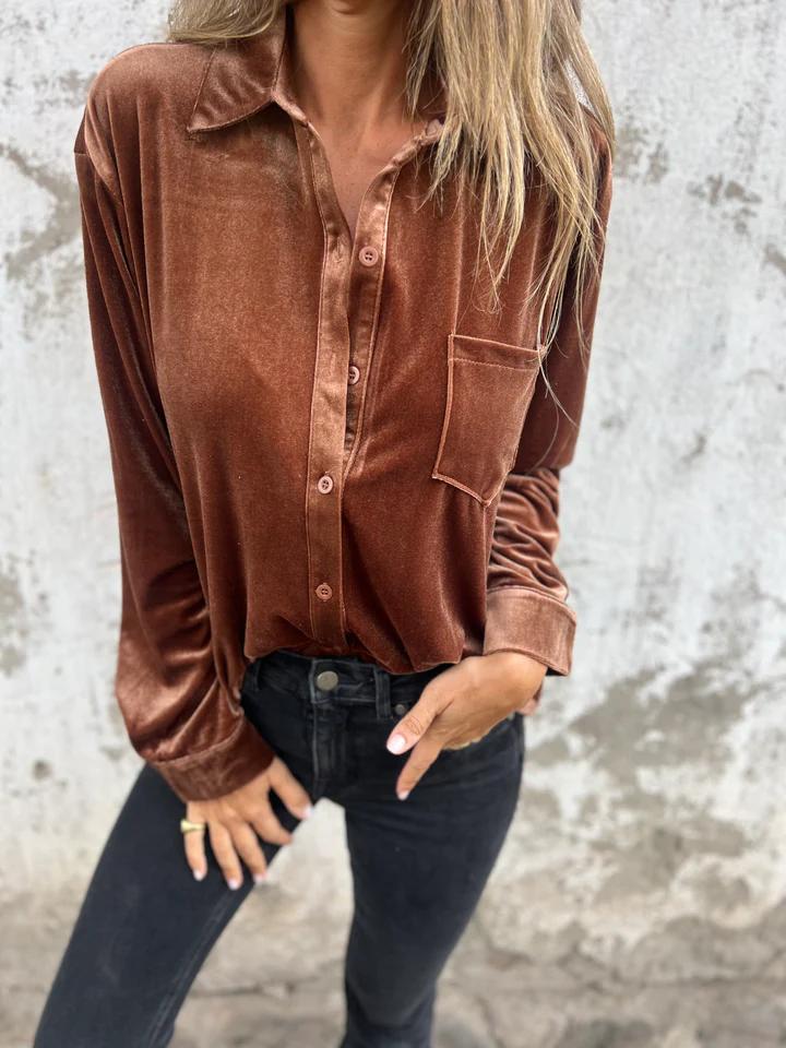 Estelle Samt Bluse mit Knopfleiste